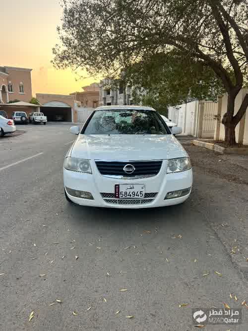 Nissan 2013 for sale in Doha, Qatar — photo 3