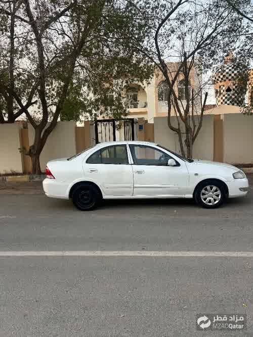 Nissan 2013 for sale in Doha, Qatar — photo 4