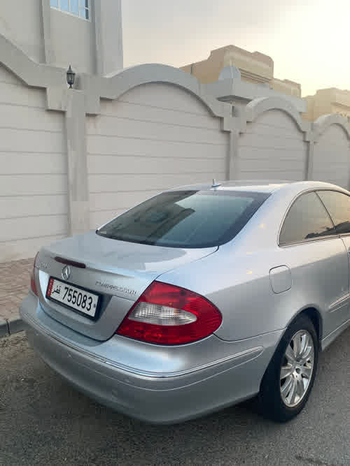 Mercedes 2009 for sale in Doha, Qatar — photo 3