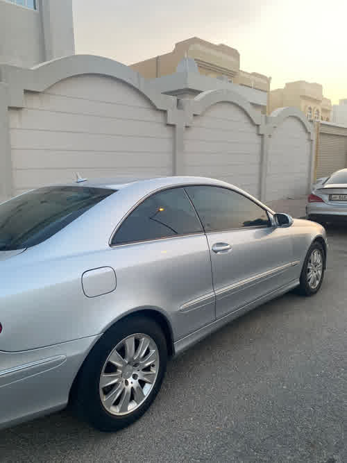 Mercedes 2009 for sale in Doha, Qatar — photo 4
