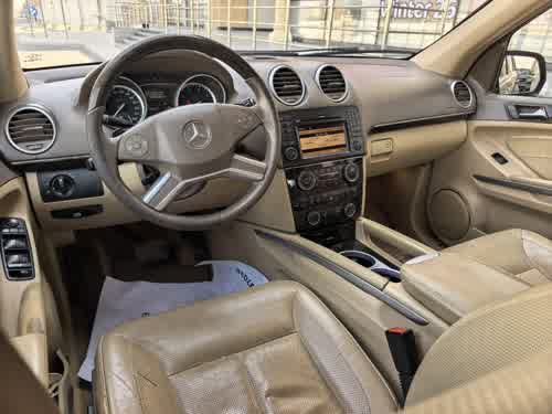 Mercedes 2010 for sale in Doha, Qatar — photo 5