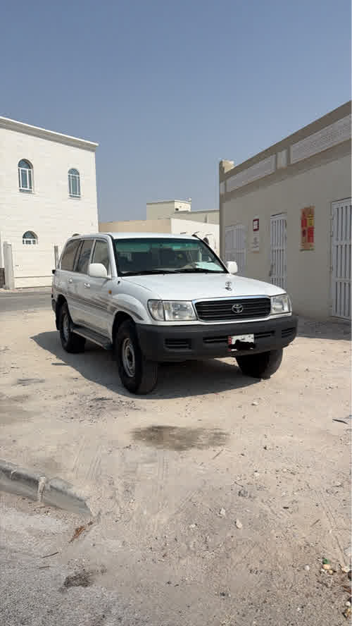 Toyota 2002 for sale in Doha, Qatar — photo 2
