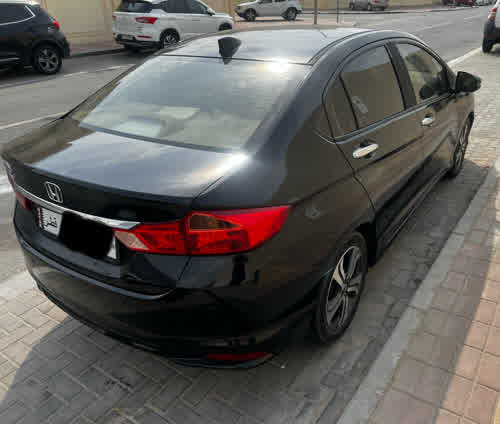 Honda for sale in Doha, Qatar — photo 5