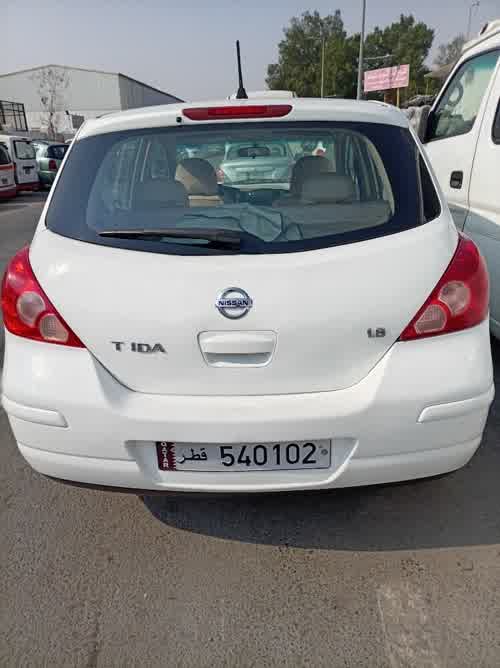 Nissan 2027 for sale in Doha, Qatar — photo 2