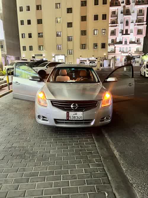Nissan 2012 for sale in Doha, Qatar — photo 5