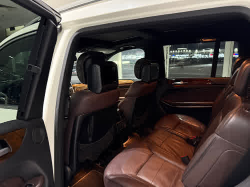Mercedes for sale in Doha, Qatar — photo 5