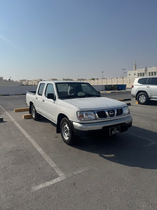 Nissan 2002 for sale in Doha, Qatar — photo 2