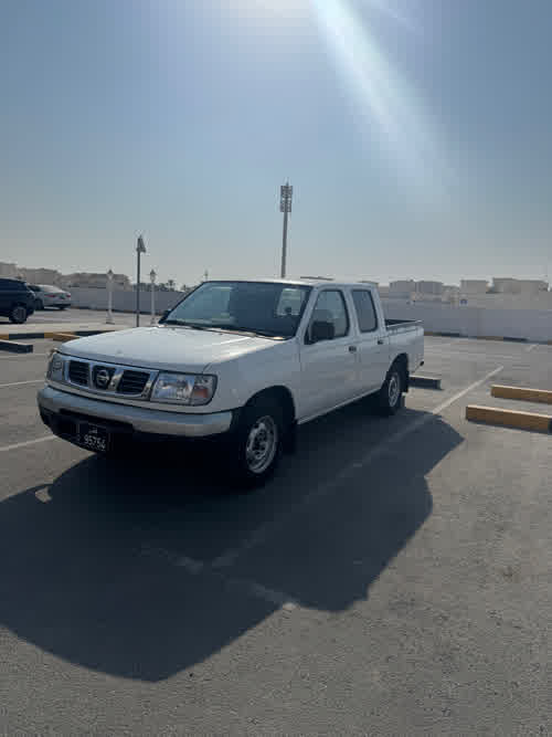 Nissan 2002 for sale in Doha, Qatar — photo 4