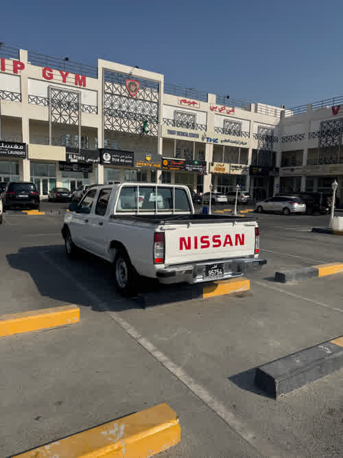Nissan 2002 for sale in Doha, Qatar — photo 5