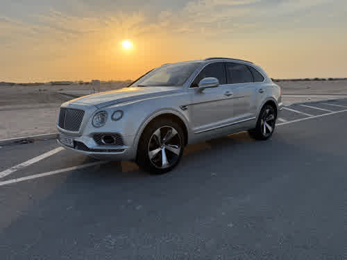 Bentley 2018 for sale in Doha, Qatar — photo 2
