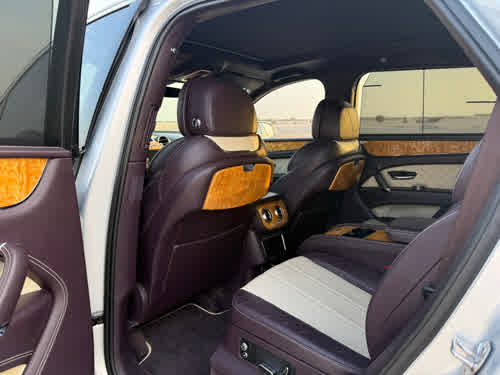 Bentley 2018 for sale in Doha, Qatar — photo 5