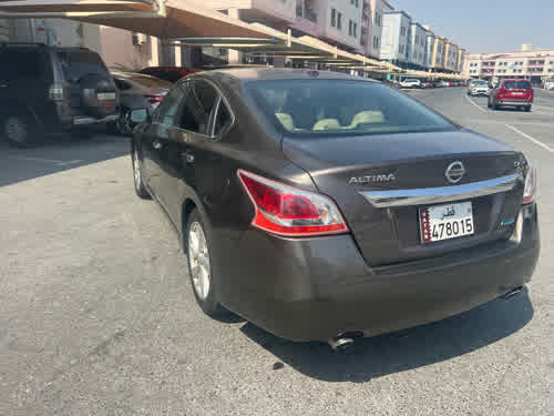 Nissan 2013 for sale in Doha, Qatar — photo 3