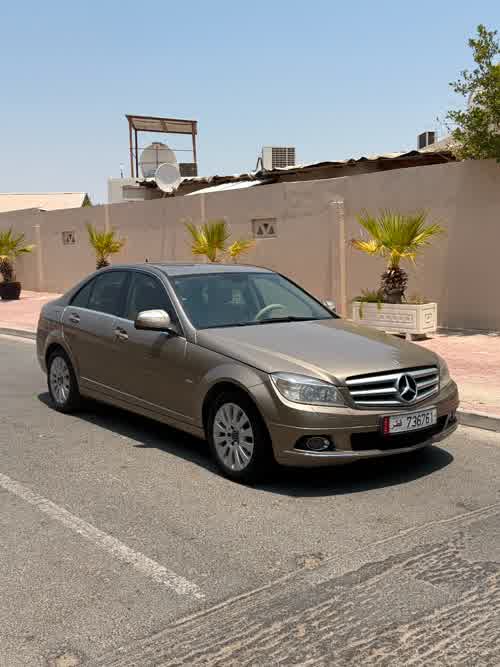 MERCEDES BENZ C200 2008 for sale in Doha, Qatar โ photo 5